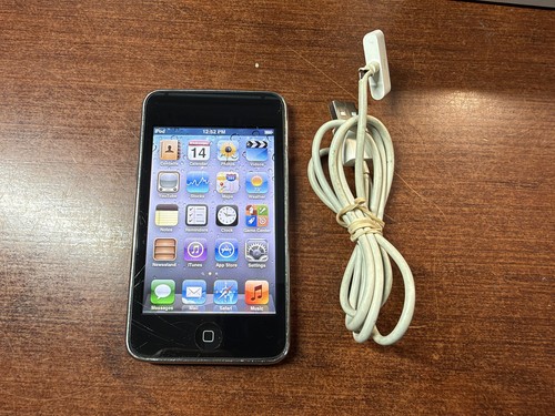 Apple ipod touch 3rd gen - gen, 32gb